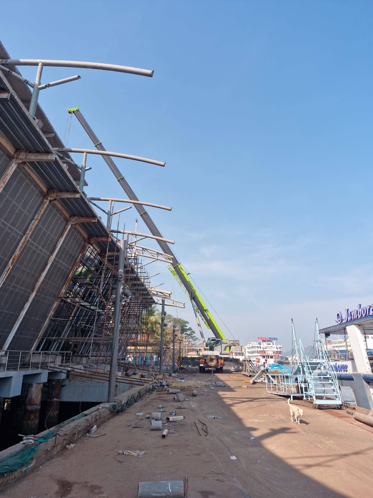 150 ton heavy crane operation for structural development project in Margao Goa